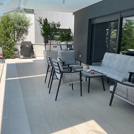 Apartman Darija Sukosan Luaran gambar