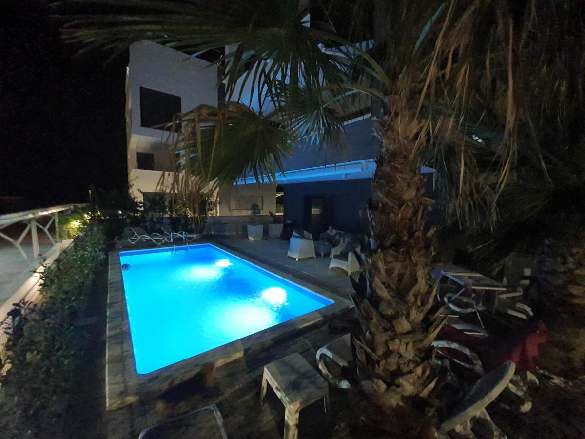 Apartman Darija Sukosan Luaran gambar